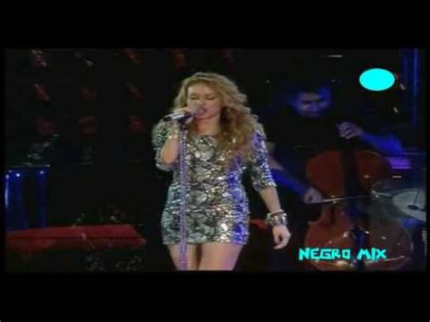 ¡El Concierto Alma Mexicana de Paulina Rubio: Una Noche de Fuego y Pasión en el Estadio Azteca!